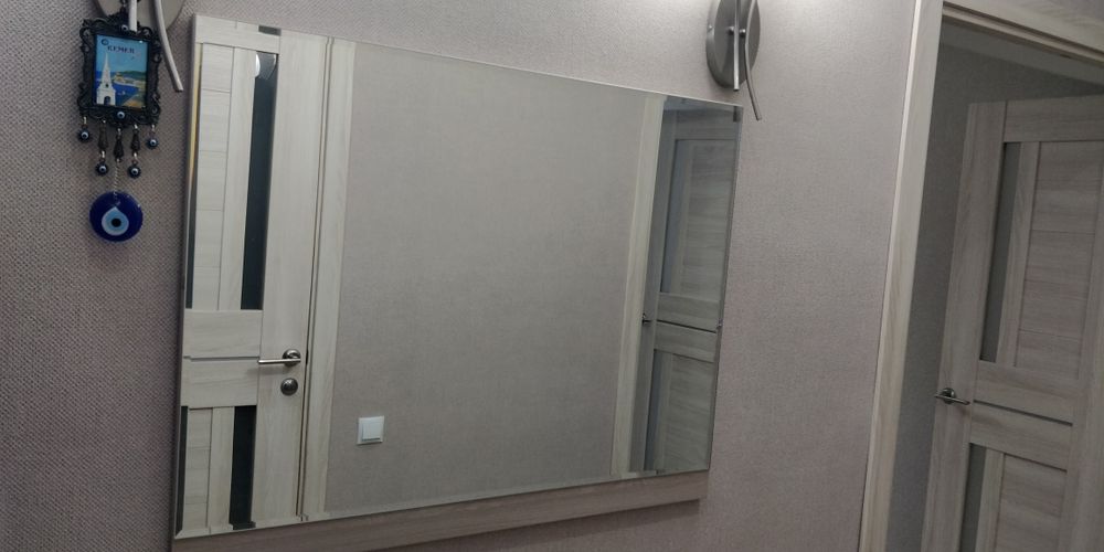 Комод с зеркалом