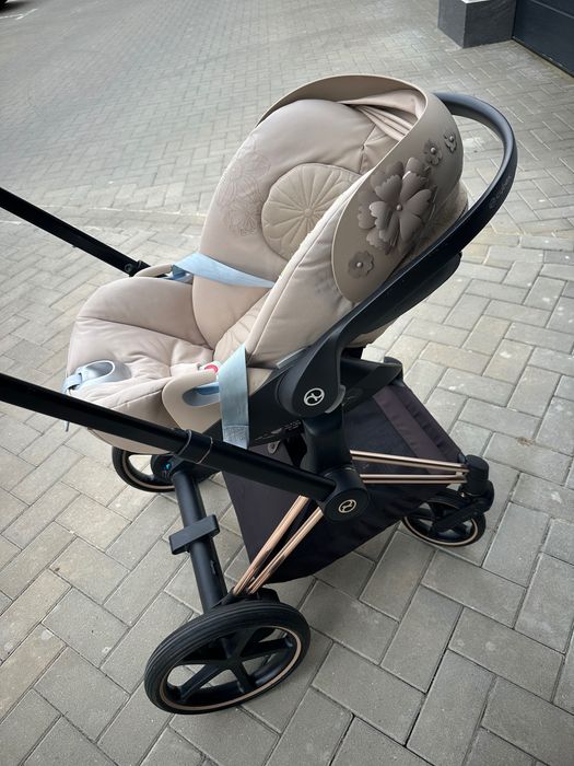 Количка Cybex E Priam Simply Flowers - пълен комплект