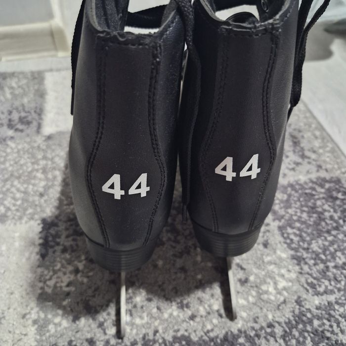 Patine pentru patinaj artistic 44