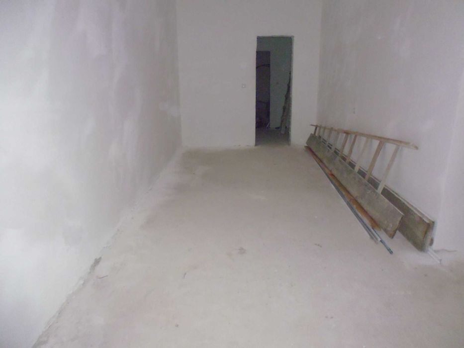 Магазин за отдаване под наем в ж.к. Люлин център, гр. София