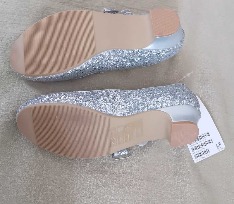 Pantofi H&M,  marime 30