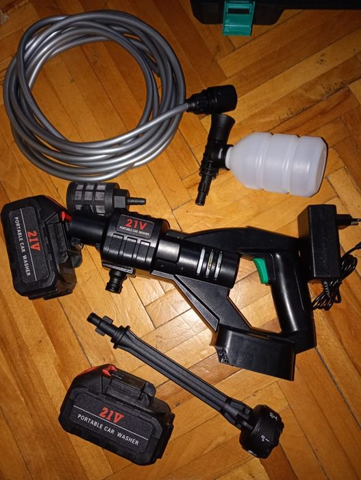 Pistol de spălat cu presiune fara fir, 2 baterii Nou
