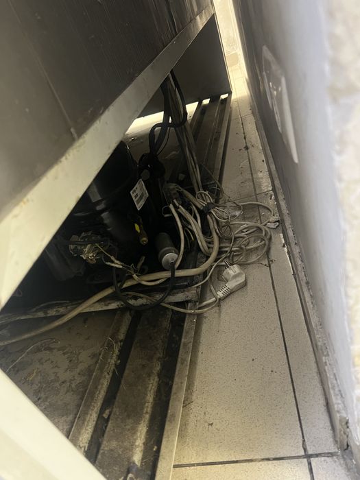 Холодильный шкаф