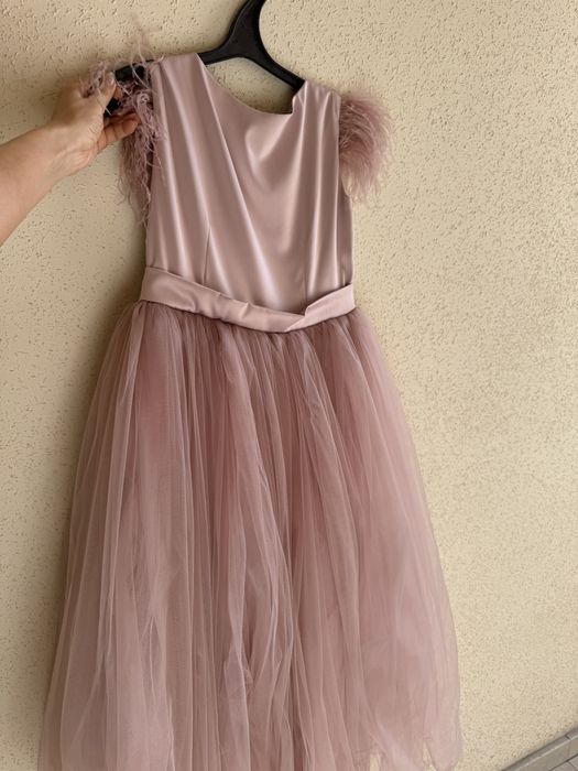 Красивое платье девочкам