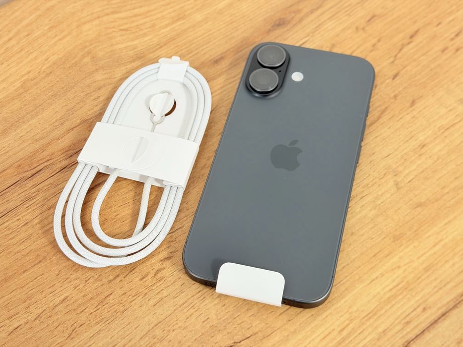iPhone 17 чисто нов!!!
