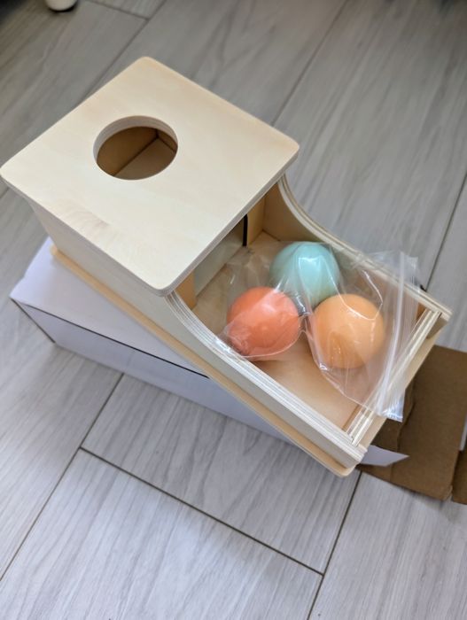 Jucărie Montessori din Lemn cu Tunel pentru Mingi