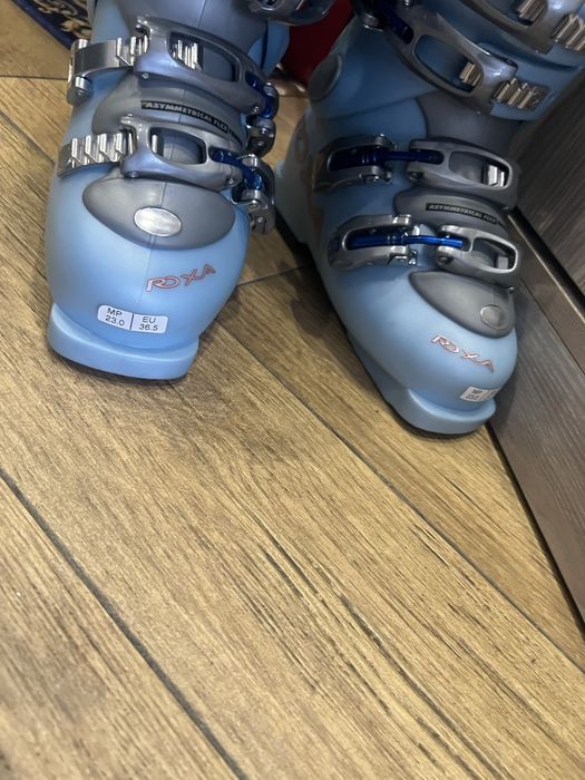 Лыжи ботинки шлем перчатки