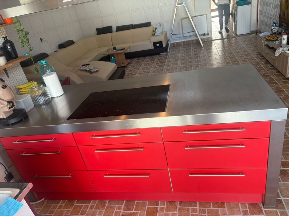 Mobila bucatarie cu electronice