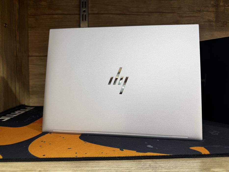 HP EliteBook 830 G10