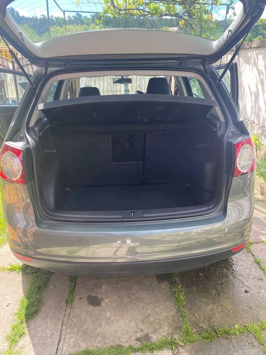 Vând Mașină Volkswagen