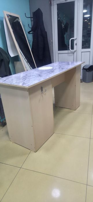 Стол для маникюра
