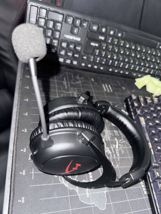 Logitche superlight 2 hyperx cloud 2 klaviatura