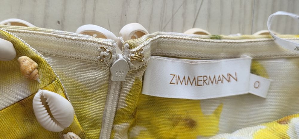 Zimmermann
Wonderland shell gown
Wonderland shell gown
Wonderland shell gownZimmermann
Wonderland shell gown