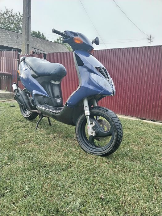 De vânzare scuter piaggio nrg mc3 50cc cu acte de România în stare foarte bună de funcționare