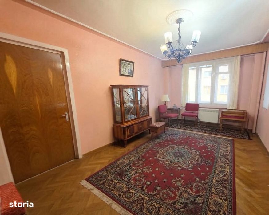 Vand apartament 3 camere parter Scriitorilor, necesita renivare