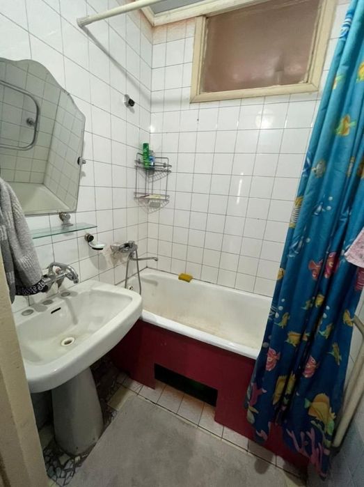 Metro Oybek srochna arenda