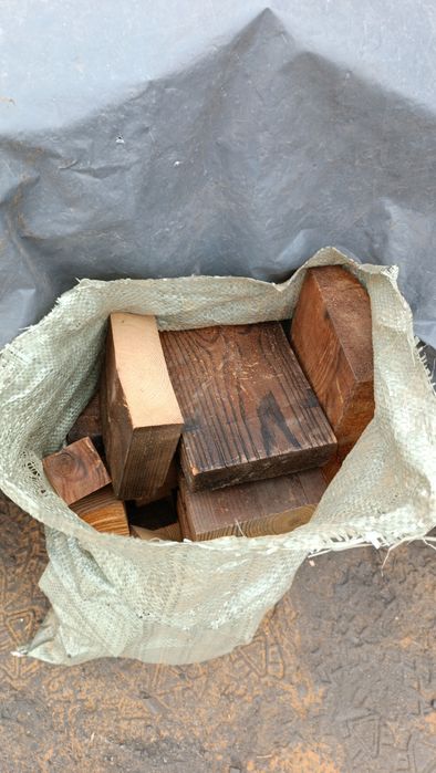 Опилки сосновые.