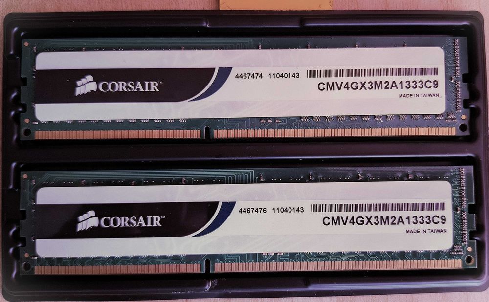 Memorii ram desktop ddr3 2gb Corsair
