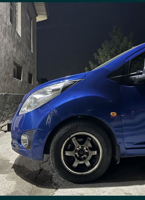 Шевролет спарк автомат 2011/метан газ/яхши холат