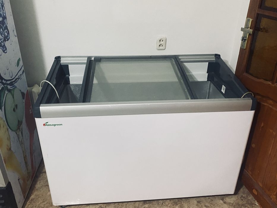 Продам холодильник и морозильник для Магазина