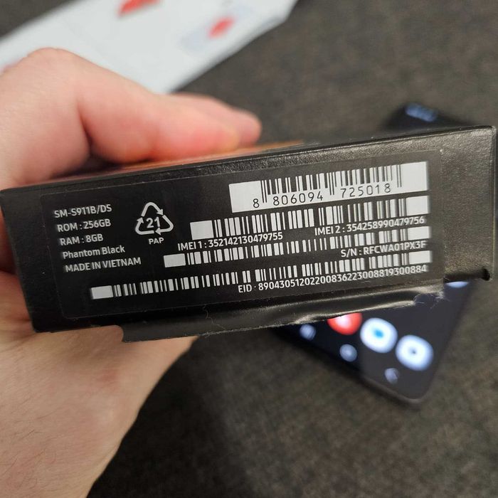 Vand telefon Samsung S23 5G, negru  8GB de RAM, memorie 256 GB, ca NOU