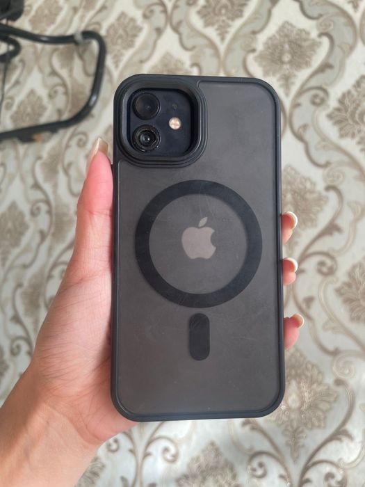 Айфон 12 продам