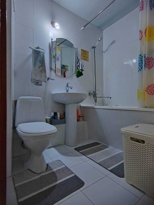 Срочно Продается 3х Комнатная 70м2 Эко Базар Ялангач Мирзо Улугбекский