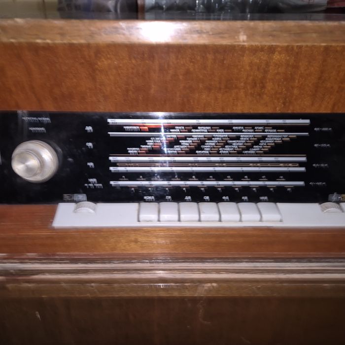 Ретро радиограмофон от 1986 година ЛИРА 68