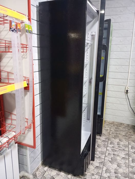 Срочно продам холодильник почти новый , хорошо морозит ,
