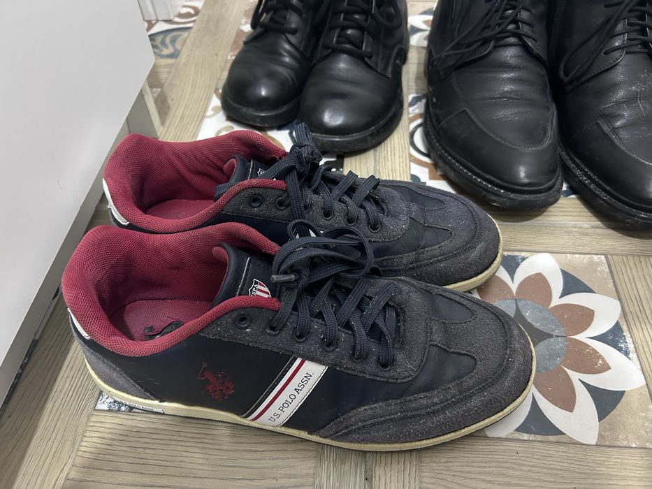 Продам мужские кроссовки