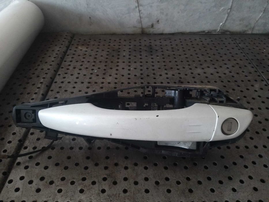 Maner usa stanga fata peugeot 3008 2 2018 9820341080