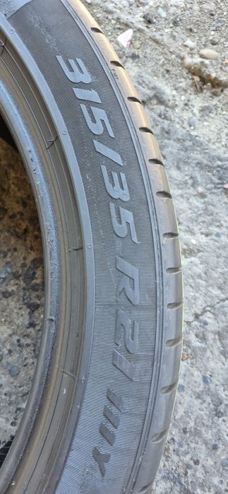 2 anvelope vara runflat Pirelli 315/35/21.Pretul este pe bucata.