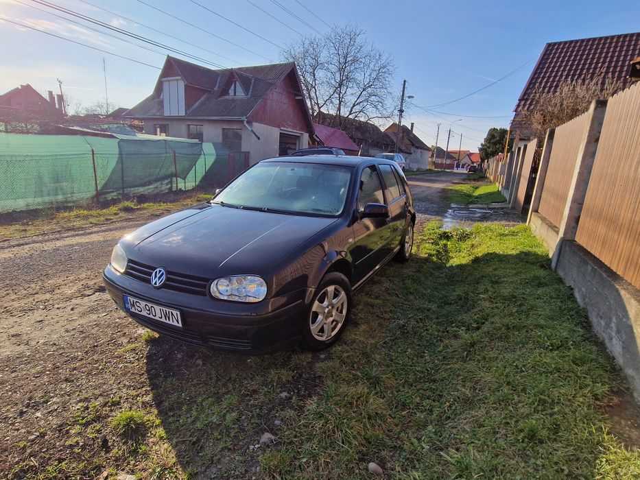 Volswagen Golf 4. 1.4 benzina