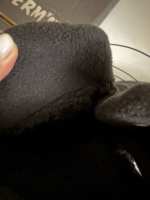 Продам новые,зимние сапоги.