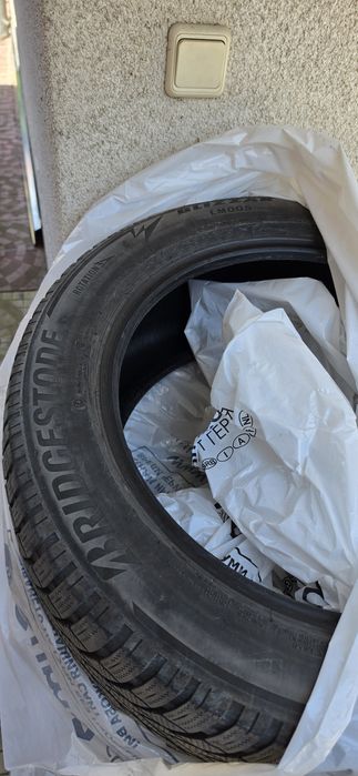2 бр. Bridgestone 255/50R19 107v