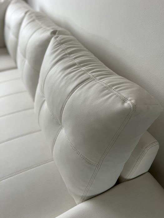Бял Кожен Ъглов Диван