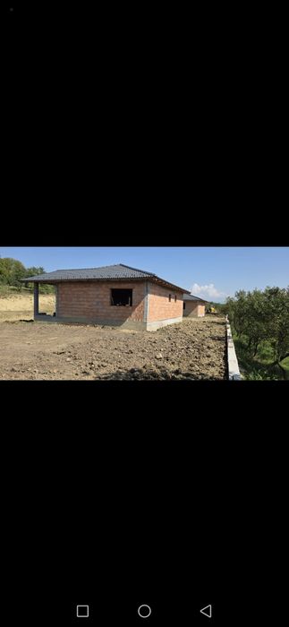 Casa la rosu, de vânzare - Sigmir