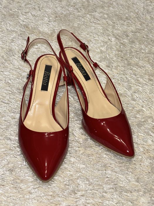 Pantofi / sandale rosii dama de piele lacuita 35