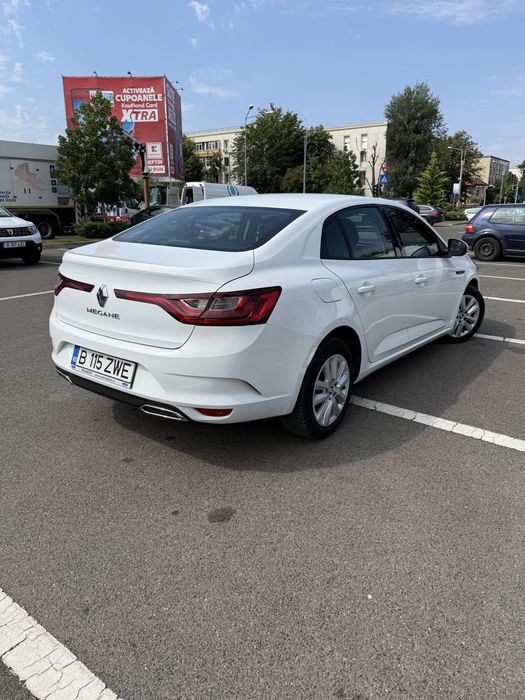 RENAULT Megane 2022 — imagine 3
