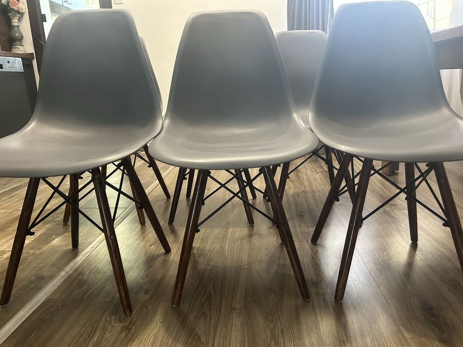 Трапезни столове 8 броя