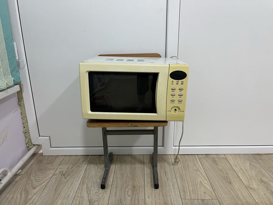Продам микроволновку, нормальная, рабочая