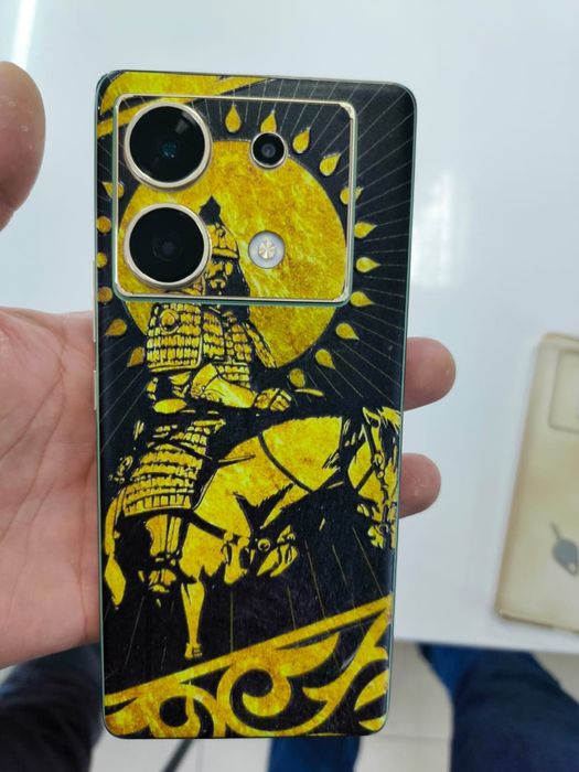 Infinix zero 30 5G зелёный 12+9/256GB