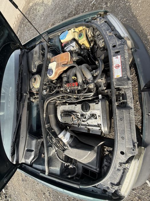 Audi A4 1.8 102 ph 1995 г на части