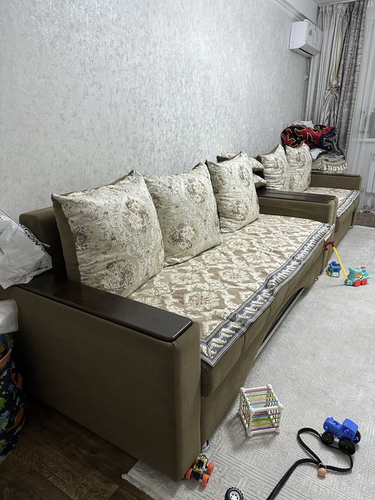 Продам диван с софой.