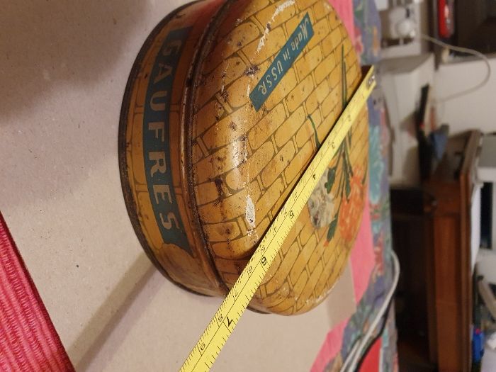 ретро метална кутия за вафли СССР 53год