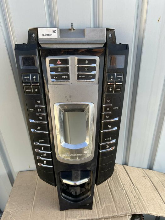 Consolă centrală cu butoane Porsche Panamera