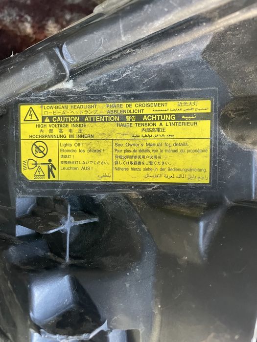 Оригинални фарове за субару outback / Legacy оборудвани ксенон
