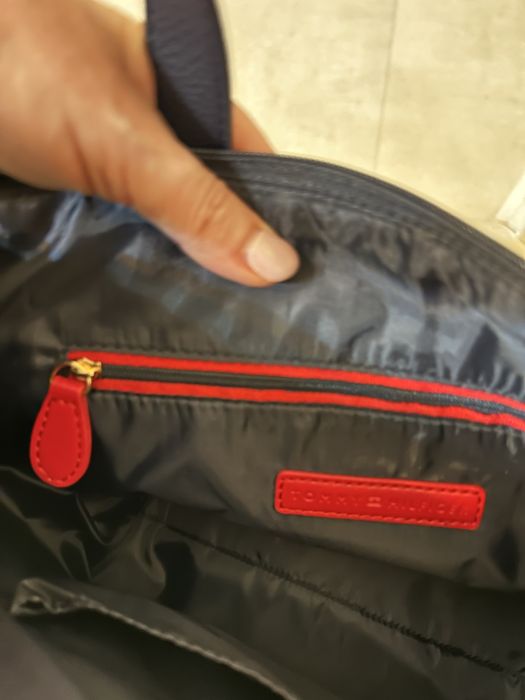 Geanta Tommy Hilfiger noua