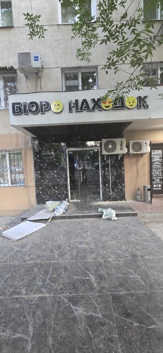 Сдаётся в аренду под магазин или офис. Напротив гостиницы Саехат.