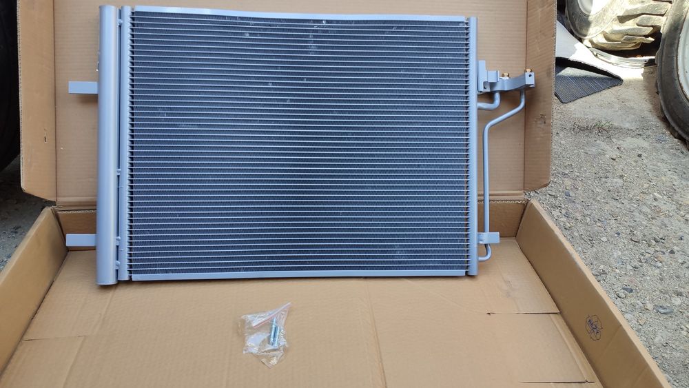 радиатор Ford Kuga  Nissens 940398